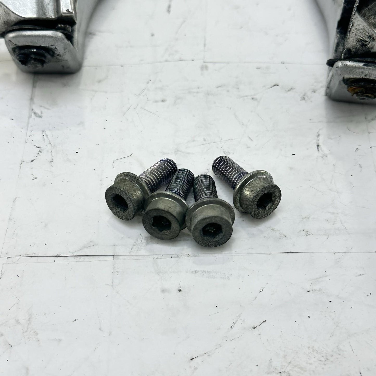 2012 - 2016 HONDA CBR1000RR PASSENGER PEGS REAR LEG FOOT REST SET PAIR BOLTS