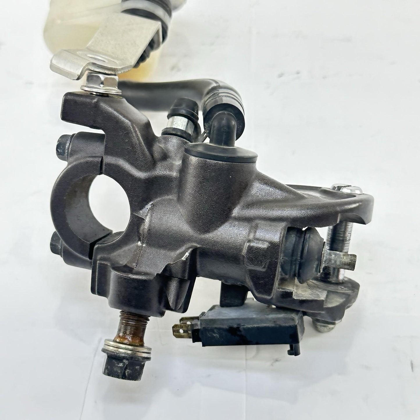 2007 - 2012 HONDA CBR600RR FRONT BRAKE MASTER CYLINDER RESERVOIR BLACK STOCK