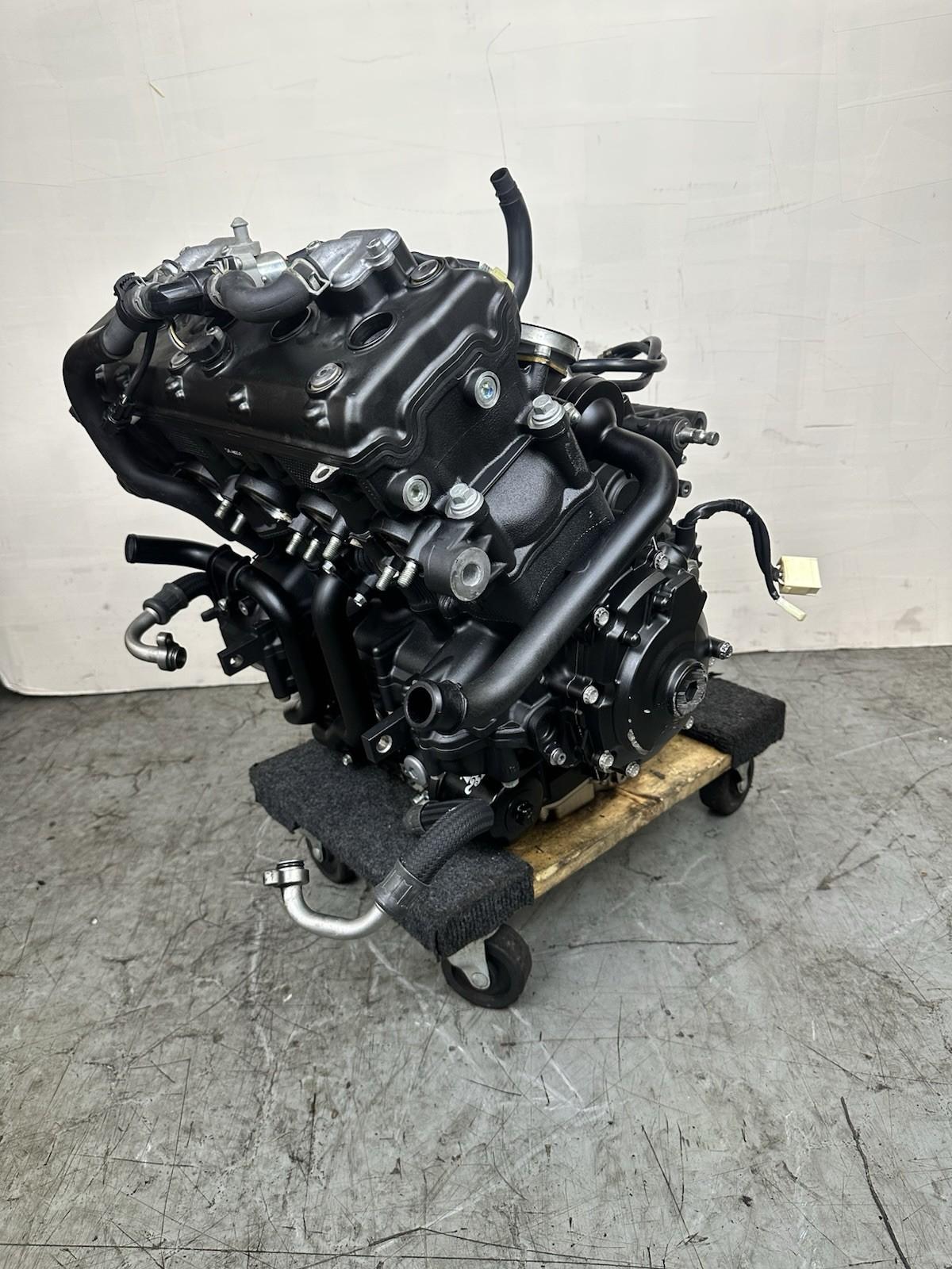 2015 - 2019 YAMAHA YZF R1 R1M ENGINE MOTOR 30 DAY WARRANTY TESTED *DAMAGED CASE*