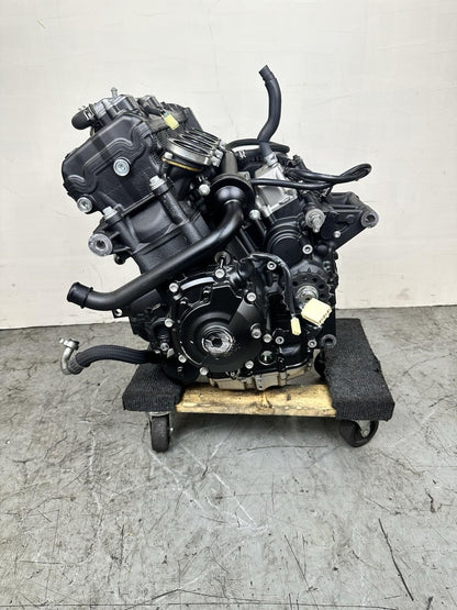 2015 - 2019 YAMAHA YZF R1 R1M ENGINE MOTOR 30 DAY WARRANTY TESTED *DAMAGED CASE*