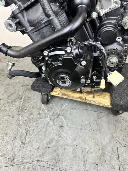 2015 - 2019 YAMAHA YZF R1 R1M ENGINE MOTOR 30 DAY WARRANTY TESTED *DAMAGED CASE*