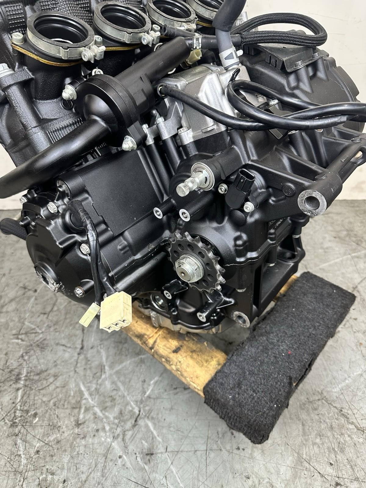 2015 - 2019 YAMAHA YZF R1 R1M ENGINE MOTOR 30 DAY WARRANTY TESTED *DAMAGED CASE*
