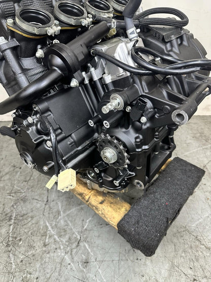 2015 - 2019 YAMAHA YZF R1 R1M ENGINE MOTOR 30 DAY WARRANTY TESTED *DAMAGED CASE*
