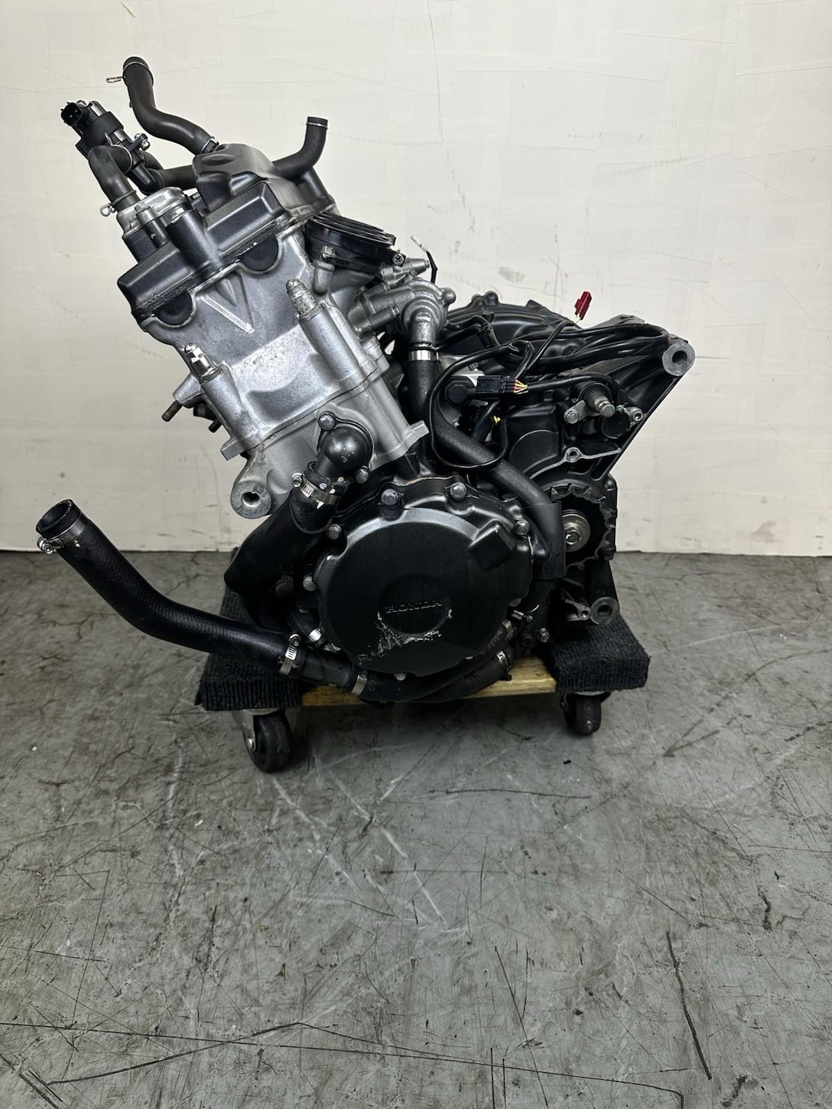 2012 - 2016 HONDA CBR1000RR ENGINE MOTOR COMPLETE STOCK TESTED *GOOD COMPRESION*