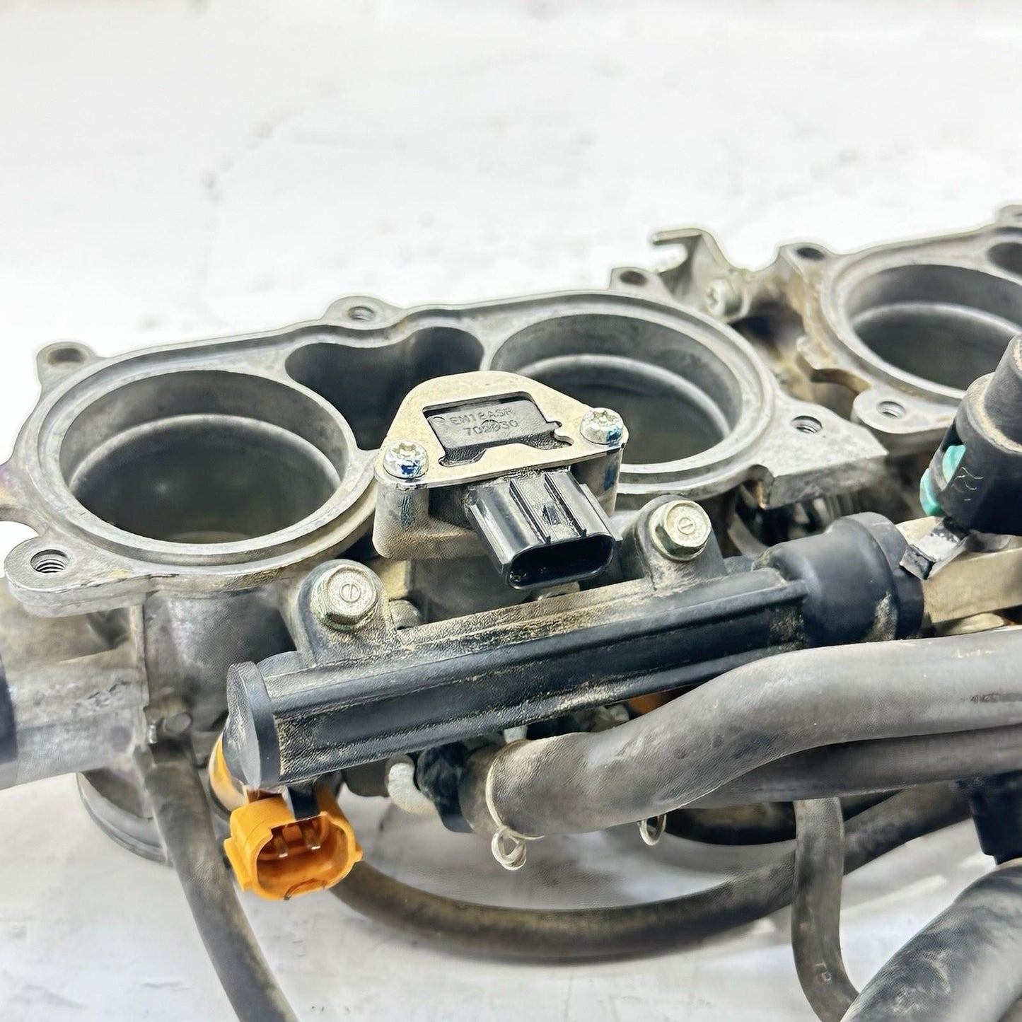 2007 - 2012 HONDA CBR600RR THROTTLE BODY FUEL INJECTORS ASSEMBLY STOCK