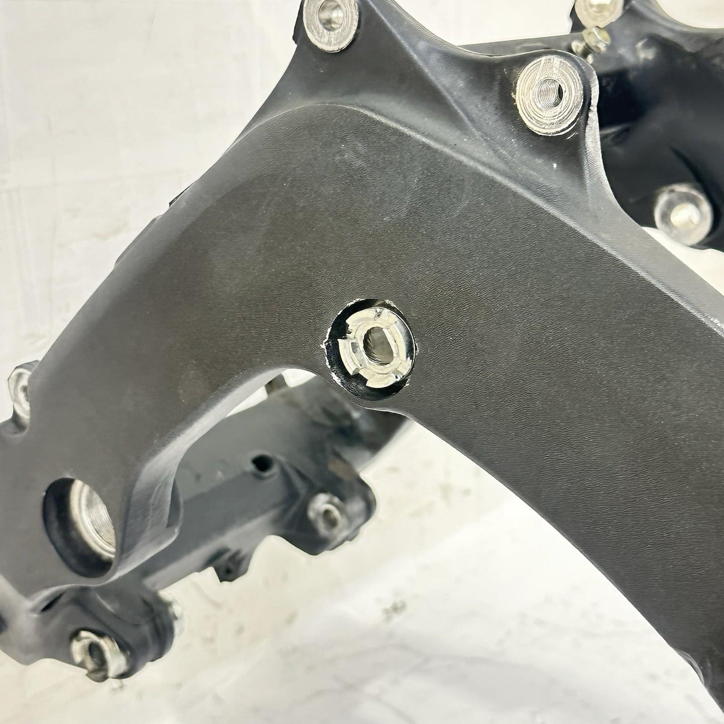 2007 - 2012 HONDA CBR600RR MAIN FRAME BODY CHASSIS BLACK STOCK