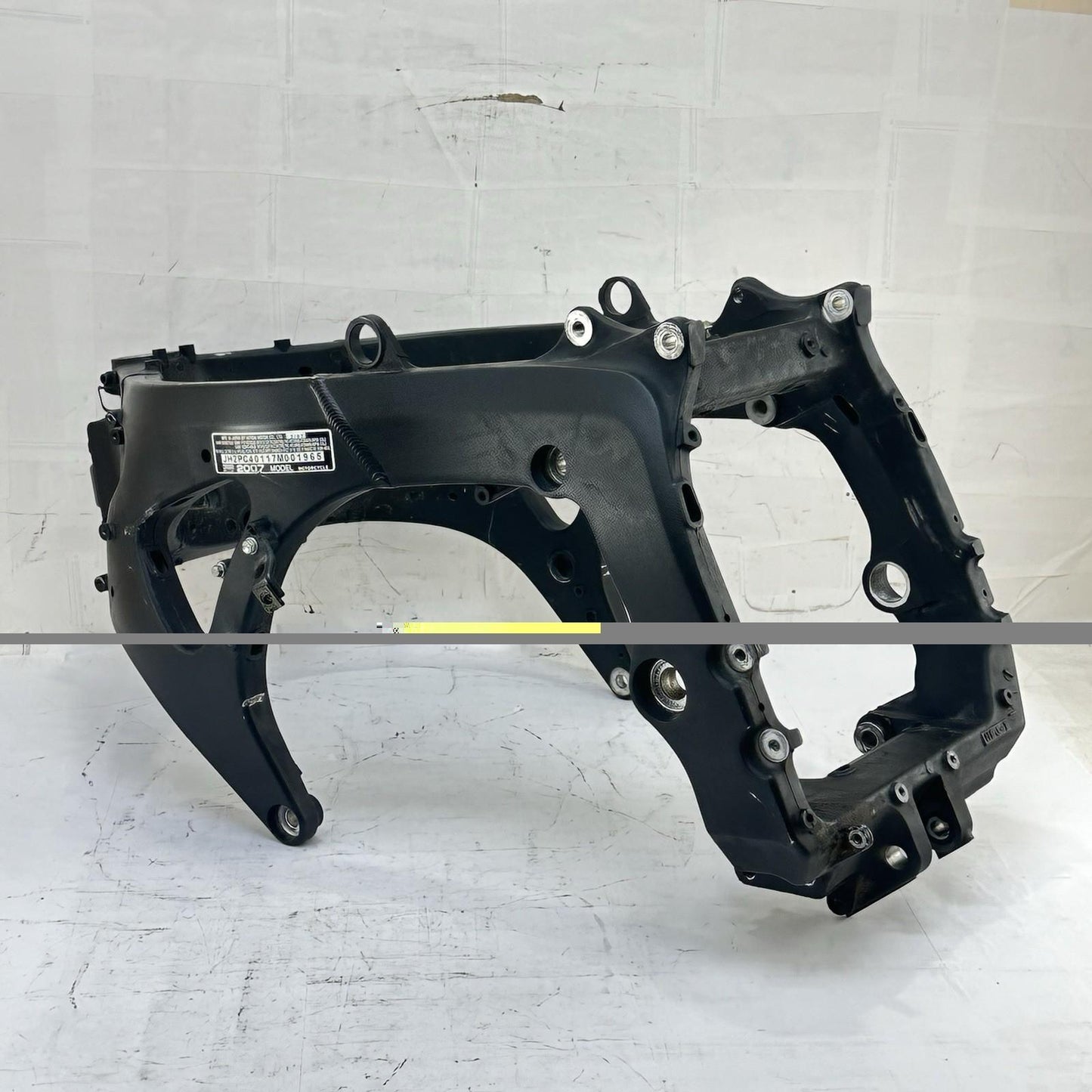 2007 - 2012 HONDA CBR600RR MAIN FRAME BODY CHASSIS BLACK STOCK