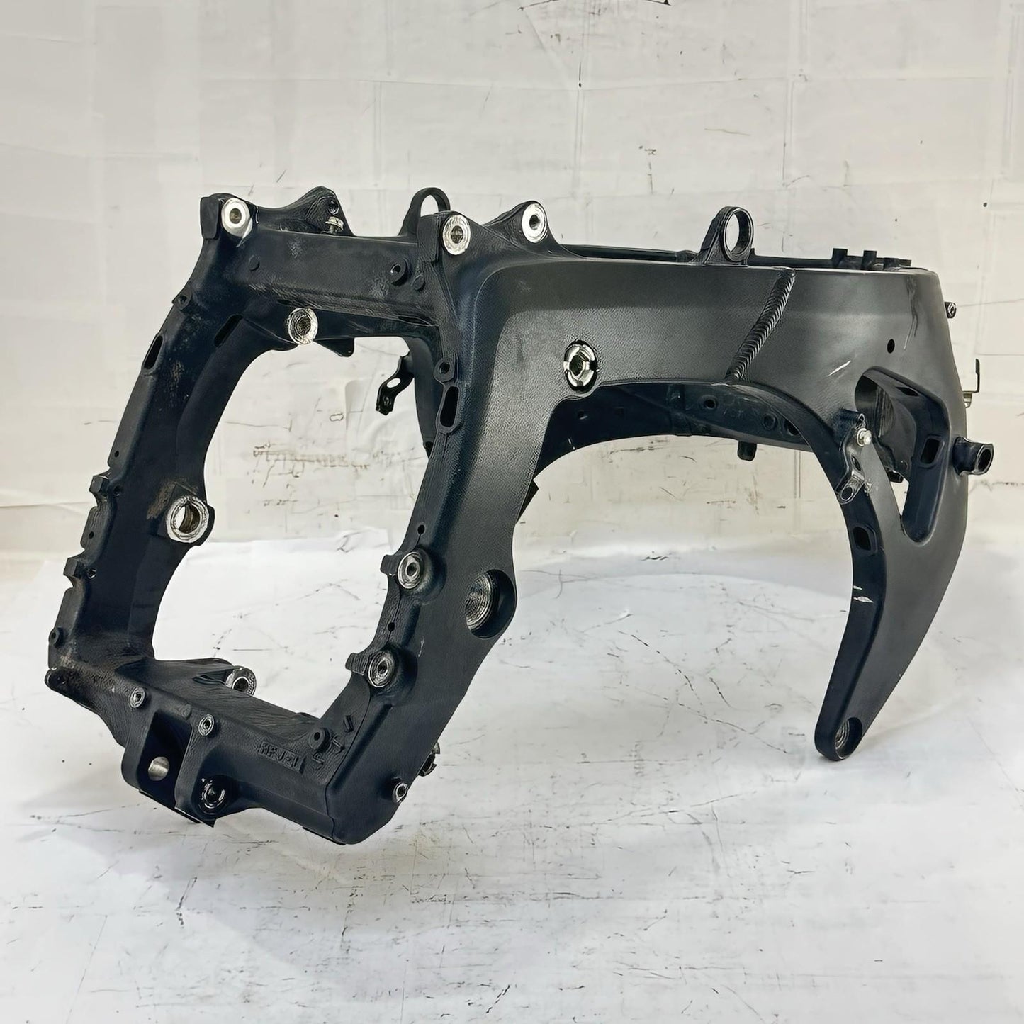 2007 - 2012 HONDA CBR600RR MAIN FRAME BODY CHASSIS BLACK STOCK