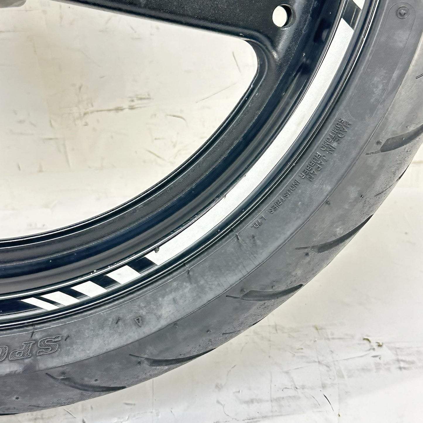 2007 - 2012 HONDA CBR600RR FRONT WHEEL RIM TIRE BLACK STOCK