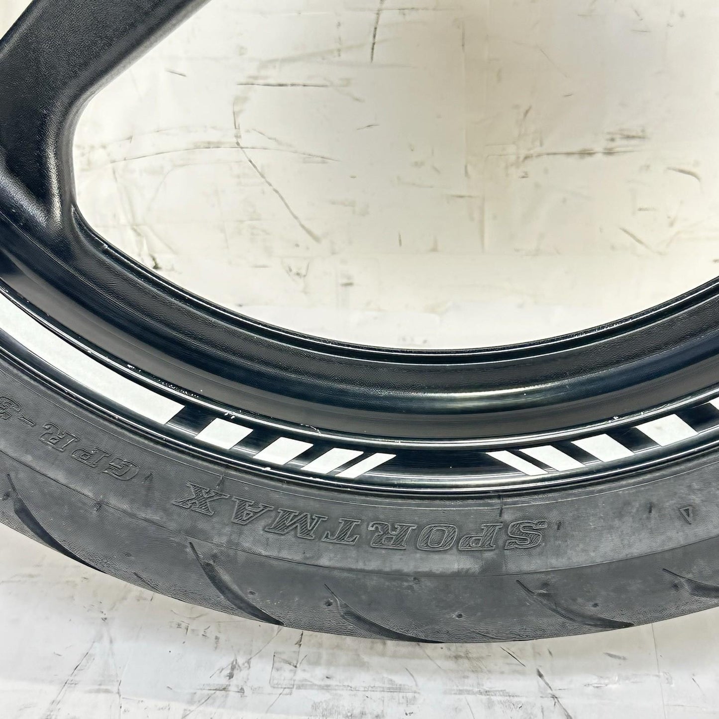 2007 - 2012 HONDA CBR600RR FRONT WHEEL RIM TIRE BLACK STOCK