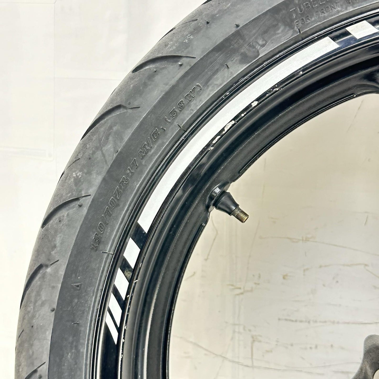 2007 - 2012 HONDA CBR600RR FRONT WHEEL RIM TIRE BLACK STOCK