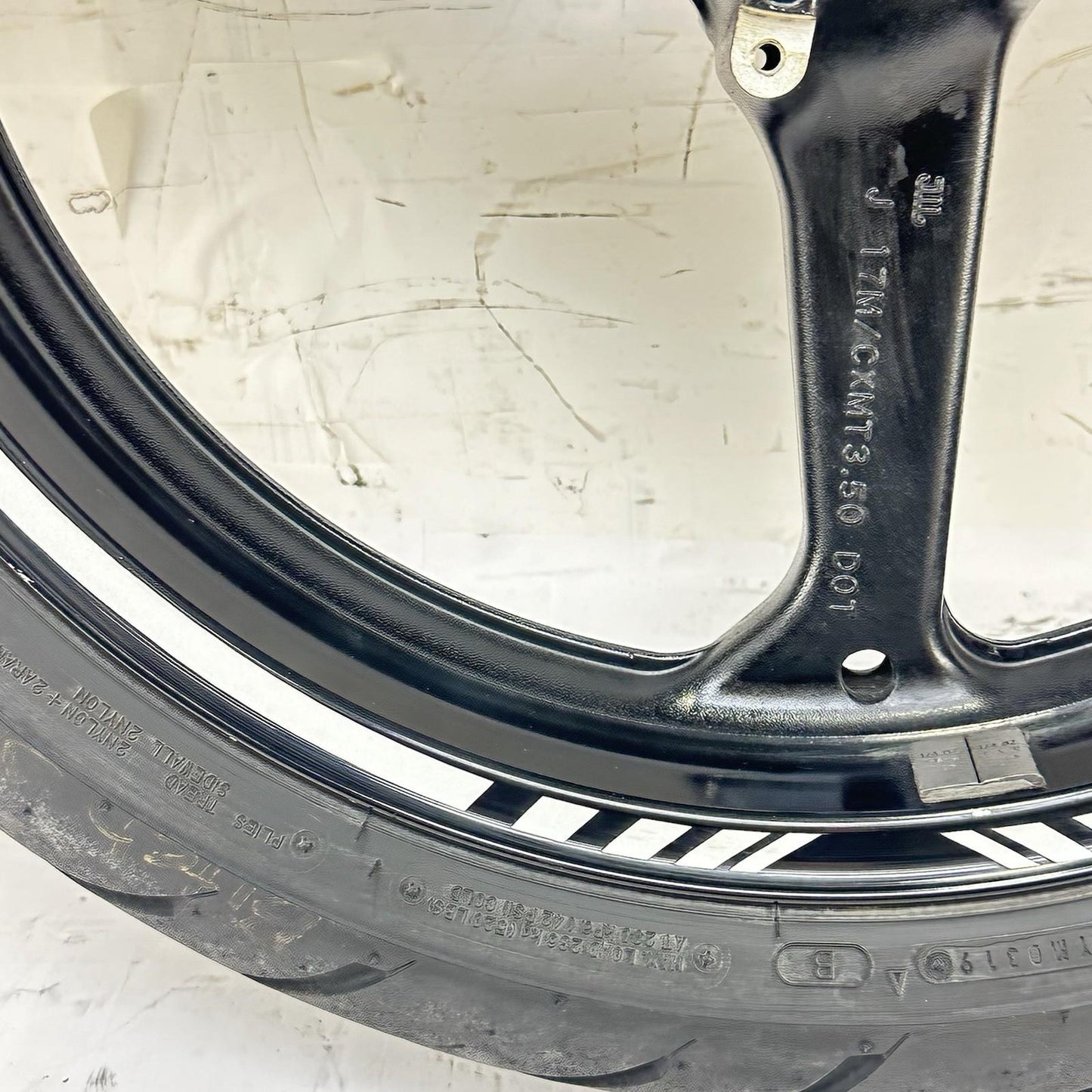 2007 - 2012 HONDA CBR600RR FRONT WHEEL RIM TIRE BLACK STOCK