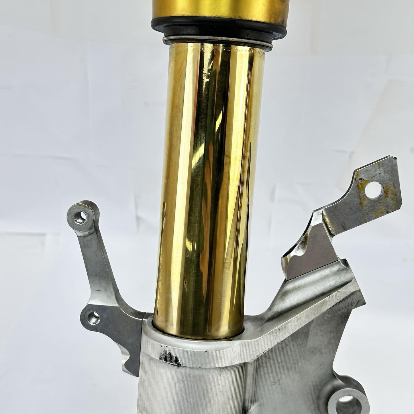 2009 - 2014 YAMAHA YZF R1 FRONT FORKS LOWER TRIPLE TREE SUSPENSION OHLINS TTX
