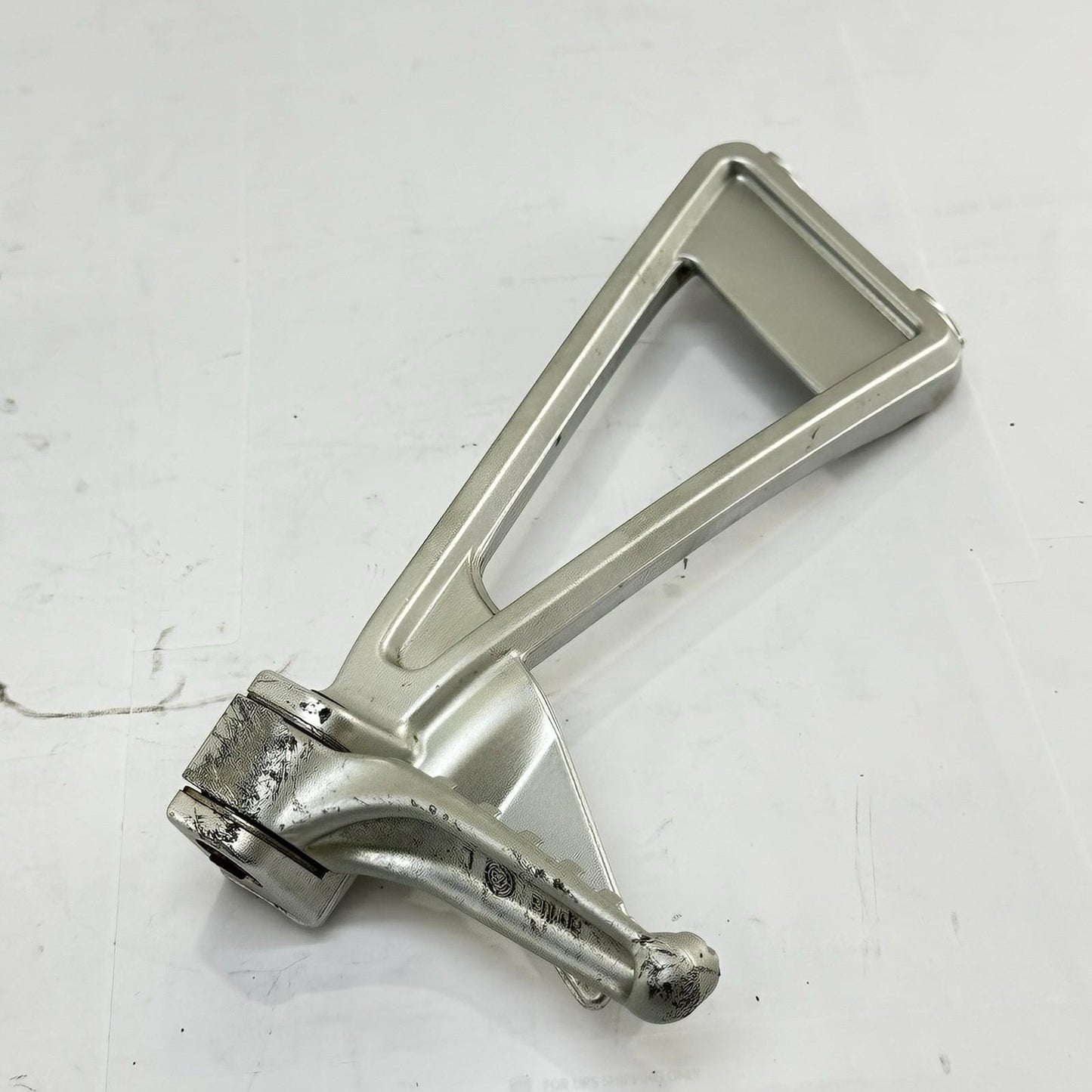 2021 - 2026 APRILIA RS 660 PASSENGER PEGS REAR FOOT REST LEFT RIGHT SET BOLTS