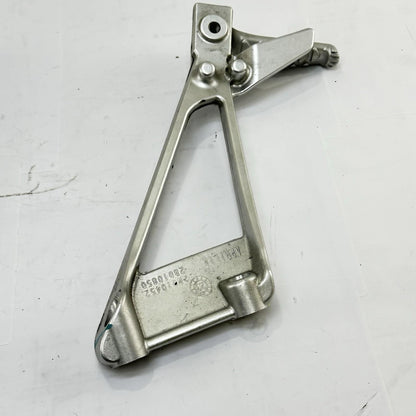 2021 - 2026 APRILIA RS 660 PASSENGER PEGS REAR FOOT REST LEFT RIGHT SET BOLTS