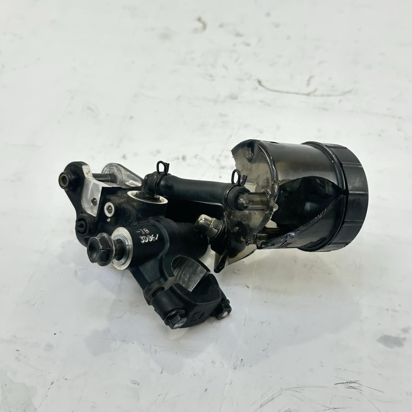 2021 - 2026 APRILIA RS 660 FRONT MASTER CYLINDER RESERVOIR CANISTER *CRACKED*