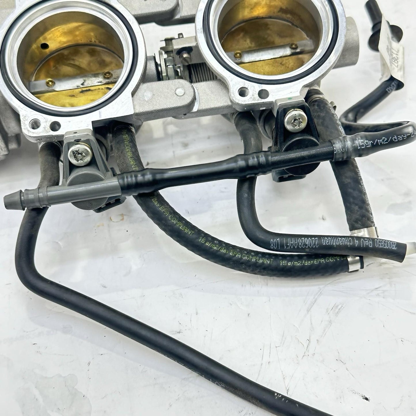 2021 - 2026 APRILIA RS 660 THROTTLE BODY FUEL INJECTORS LINES TUBES STOCK