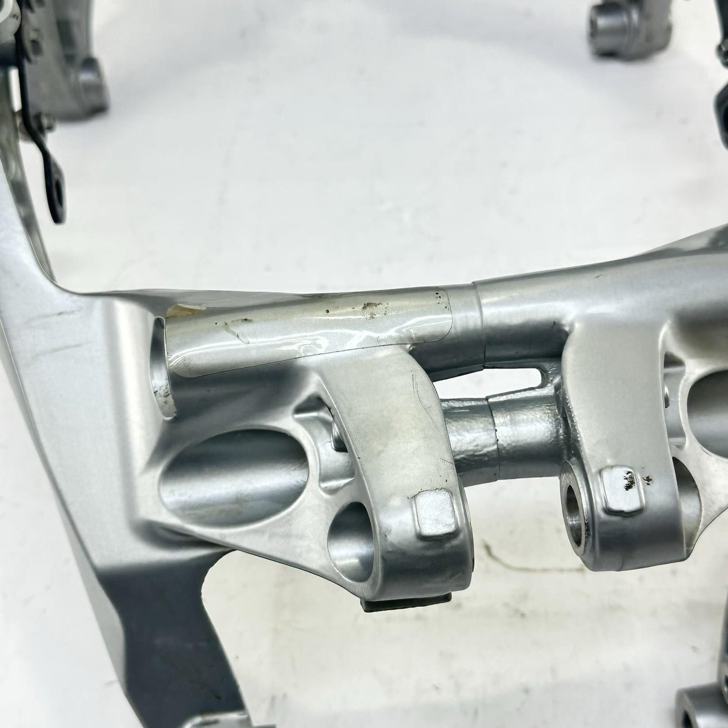 2021 - 2026 APRILIA RS 660 MAIN FRAME BODY CHASSIS SILVER STOCK