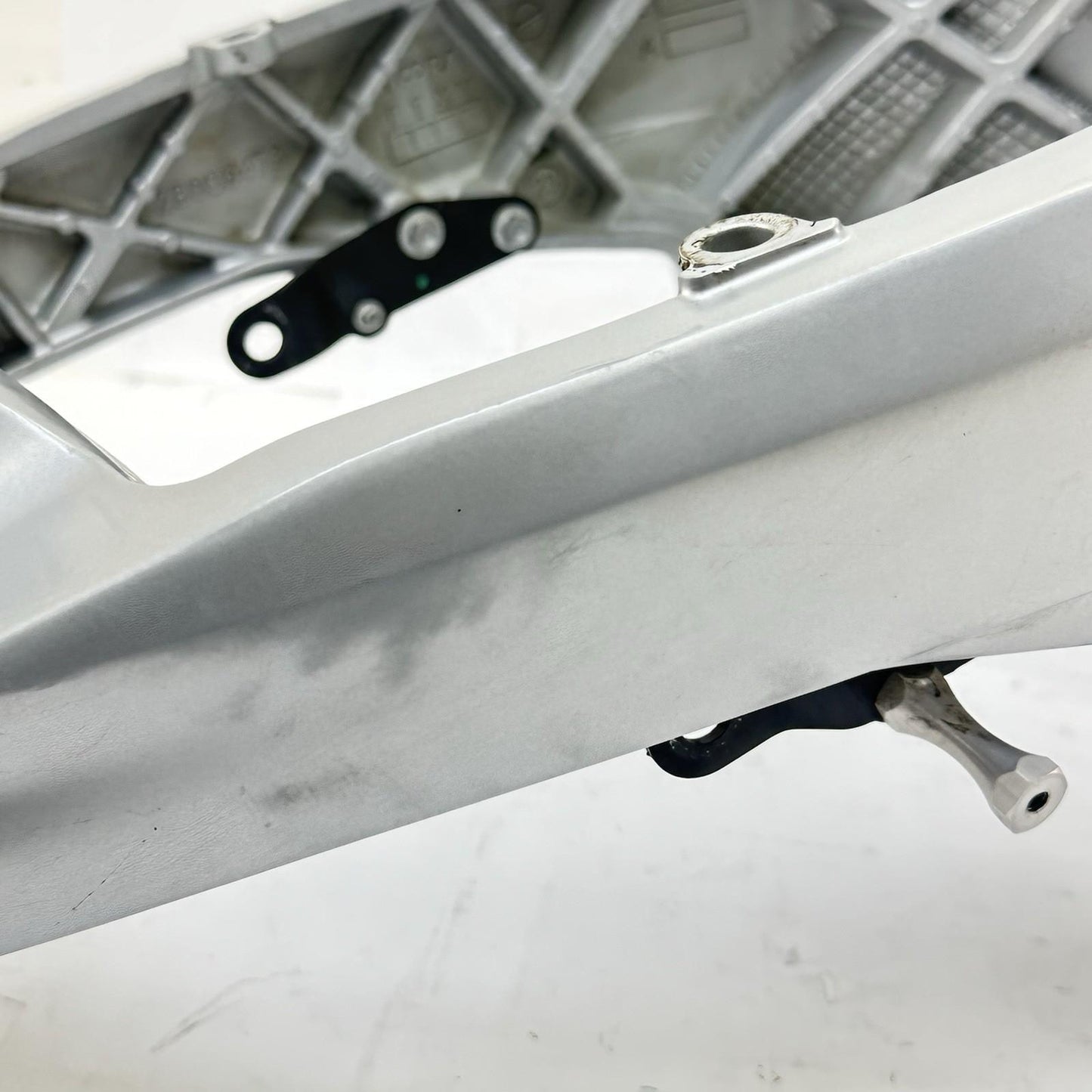 2021 - 2026 APRILIA RS 660 MAIN FRAME BODY CHASSIS SILVER STOCK