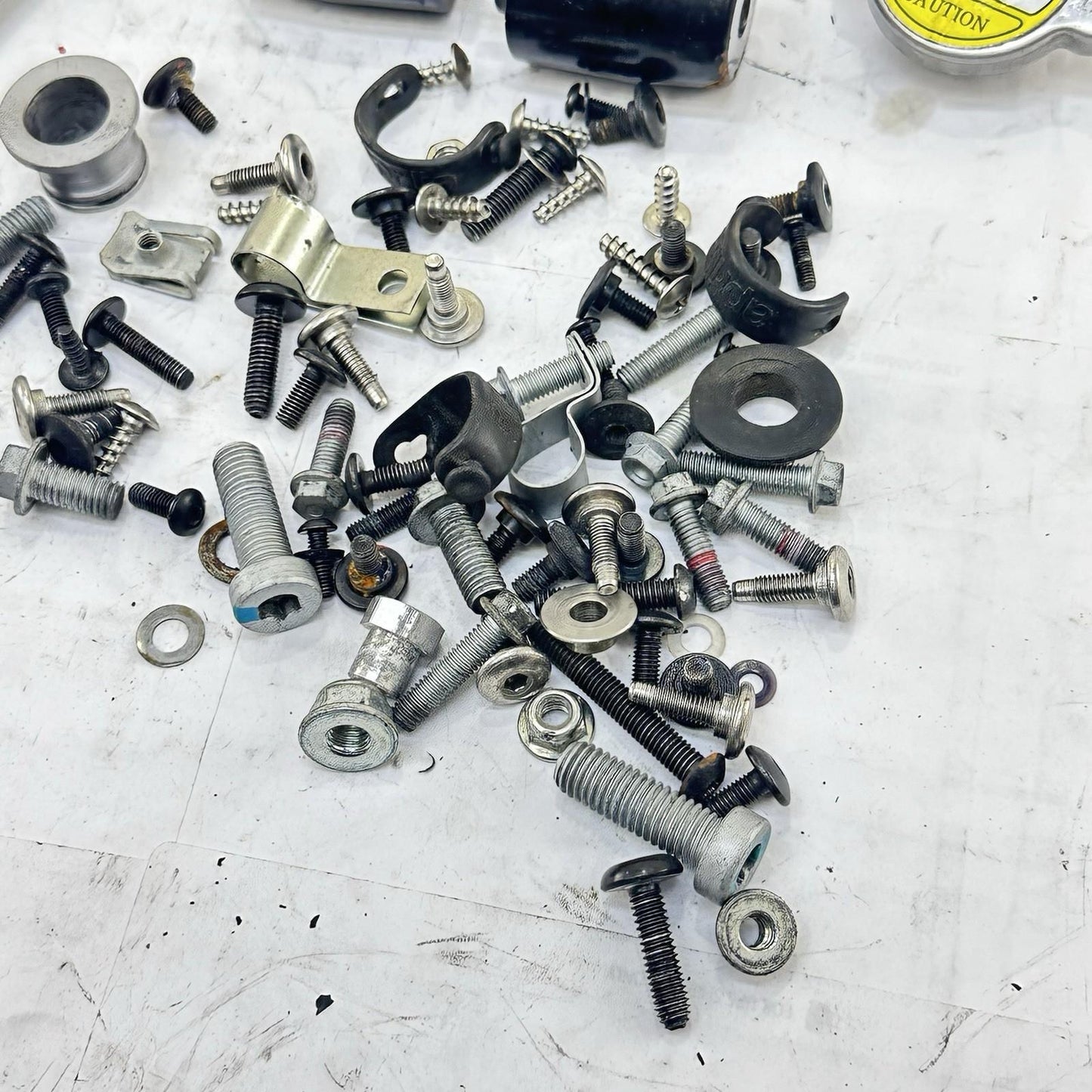2021 - 2026 APRILIA RS 660 BOLTS NUTS SCREWS HARDWARE MISC PARTS HORN