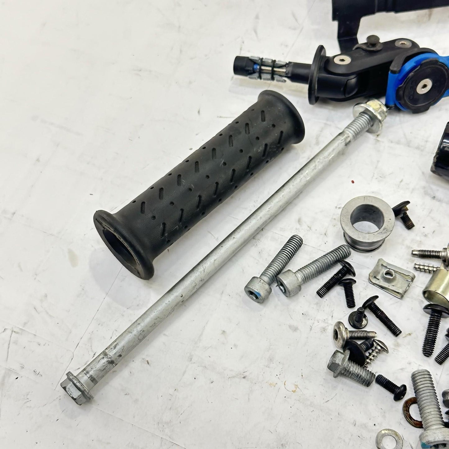 2021 - 2026 APRILIA RS 660 BOLTS NUTS SCREWS HARDWARE MISC PARTS HORN