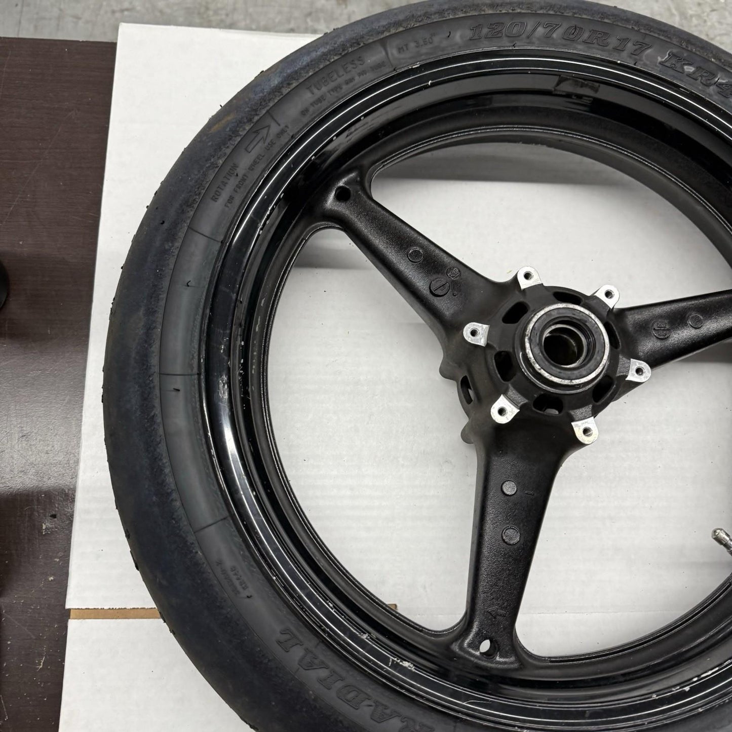 2008 - 2011 HONDA CBR1000RR FRONT WHEEL RIM W TIRE STRAIGHT STOCK *STRAIGHT*