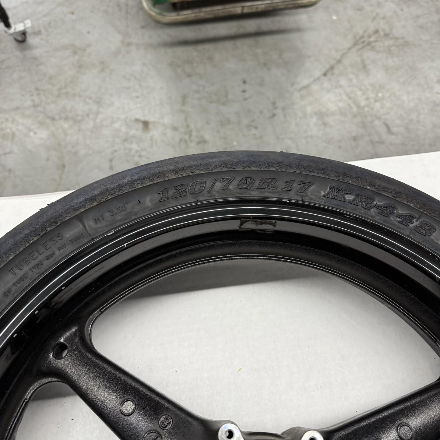 2008 - 2011 HONDA CBR1000RR FRONT WHEEL RIM W TIRE STRAIGHT STOCK *STRAIGHT*