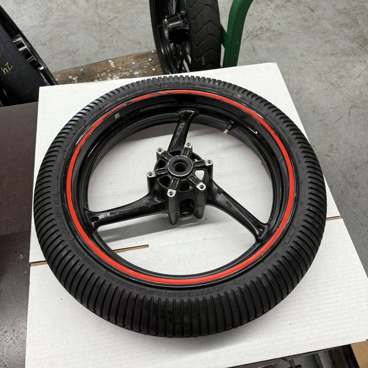 2011 - 2026 SUZUKI GSX600 GSXR750 FRONT WHEEL RIM TIRE RUBBER STRAIGHT BLACK
