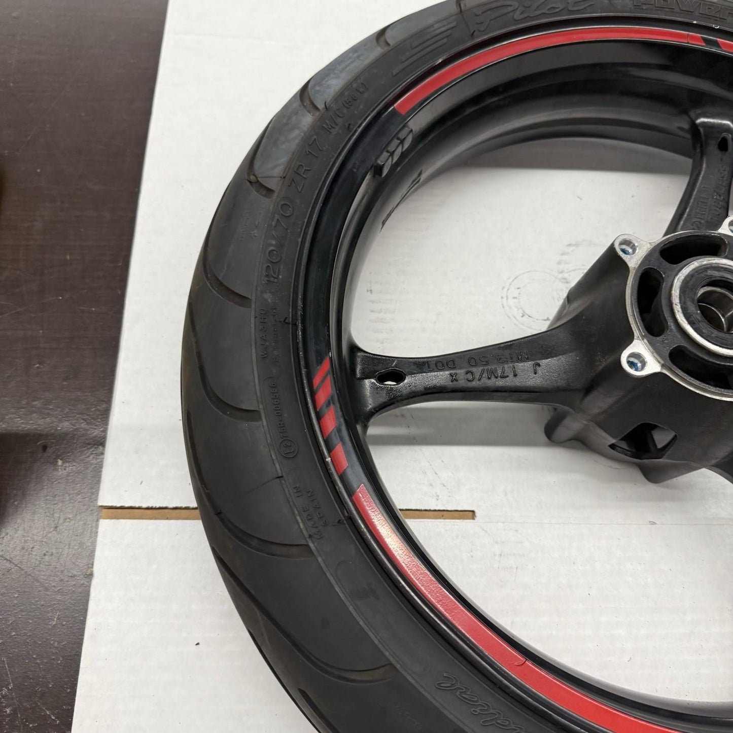 2006 2007 SUZUKI GSXR600 GSXR750 FRONT WHEEL RIM MICHELIN TIRE STRAIGHT