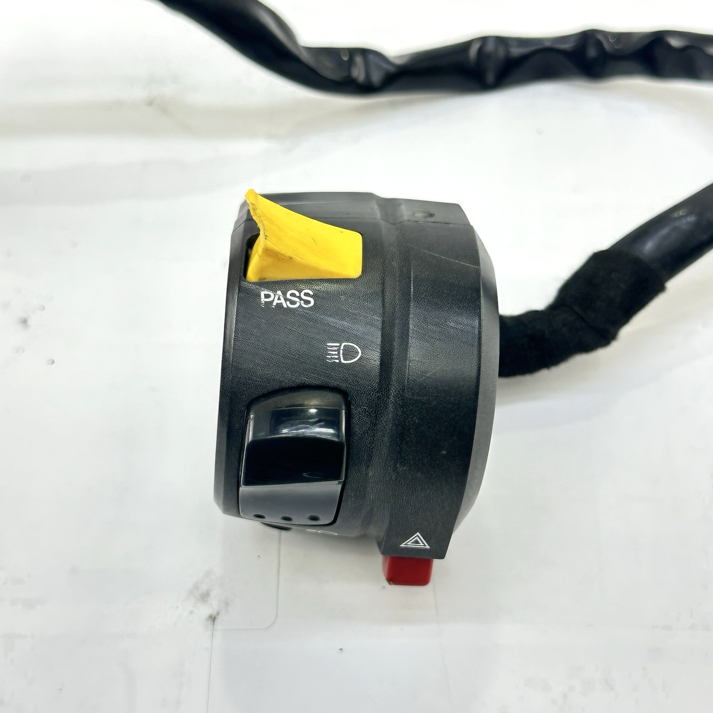 2006 2007 SUZUKI GSXR 600 GSXR 750 LEFT SWITCH HORN LIGHTS CONTROL BUTTONS