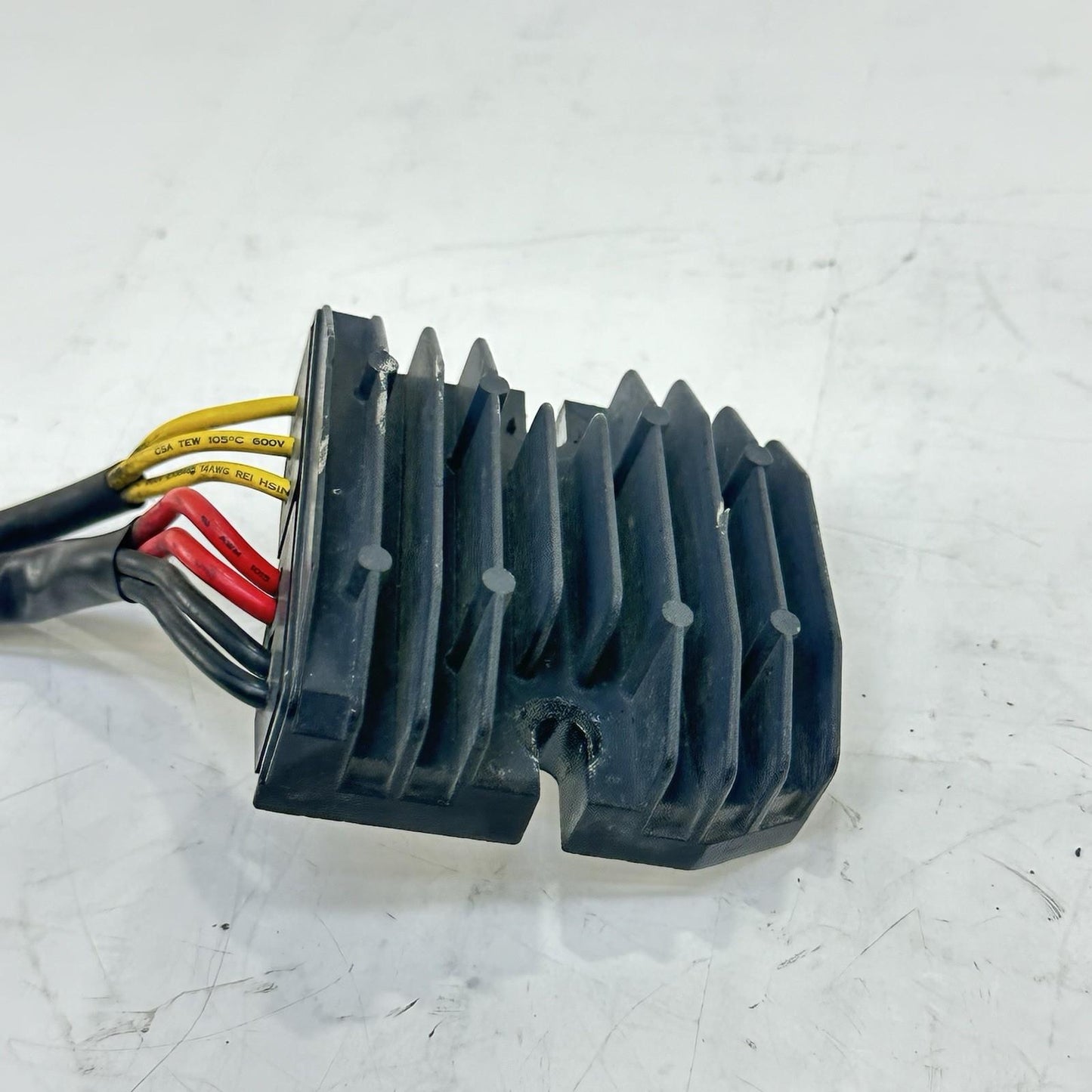 2006 2007 SUZUKI GSXR 600 GSXR 750 VOLTAGE REGULATOR RECTIFIER BOLTS STOCK