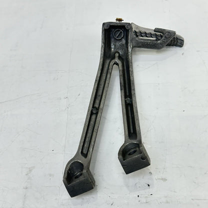 2006 2007 SUZUKI GSXR 600 GSXR 750 PASSENGER PEGS REAR FOOT REST LEFT RIGHT SET