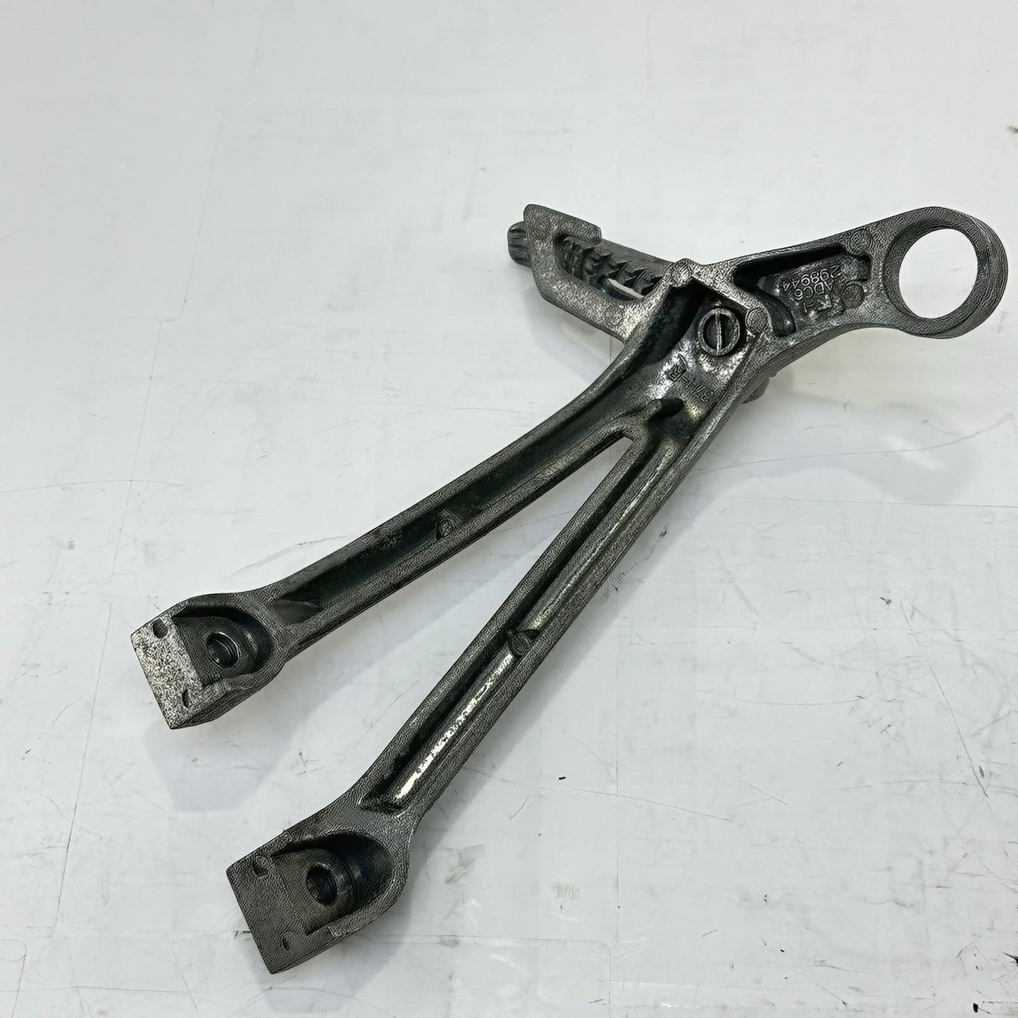 2006 2007 SUZUKI GSXR 600 GSXR 750 PASSENGER PEGS REAR FOOT REST LEFT RIGHT SET