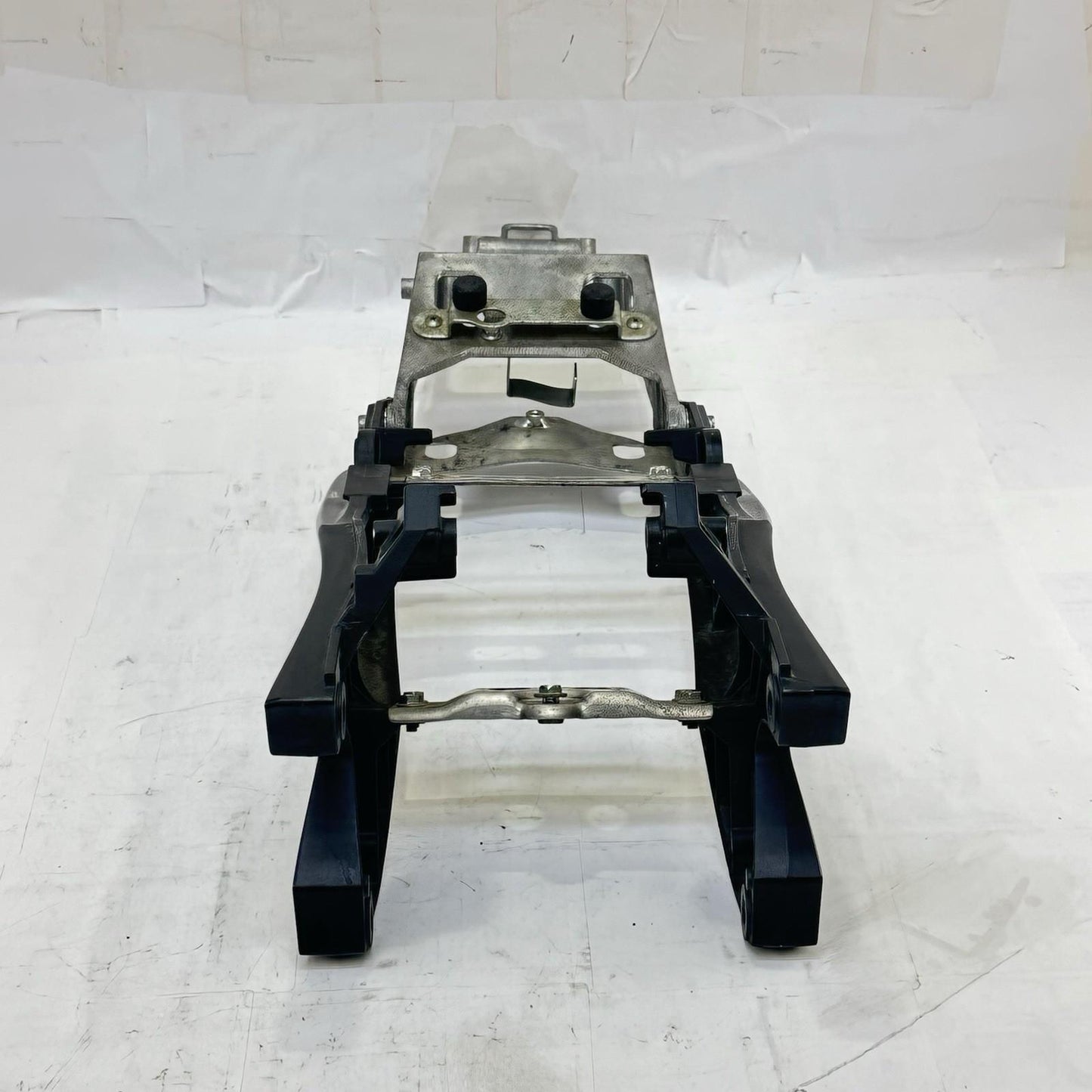 2006 2007 SUZUKI GSXR 600 GSXR 750 SUBFRAME REAR UNDERTAIL BACK FRAME STOCK