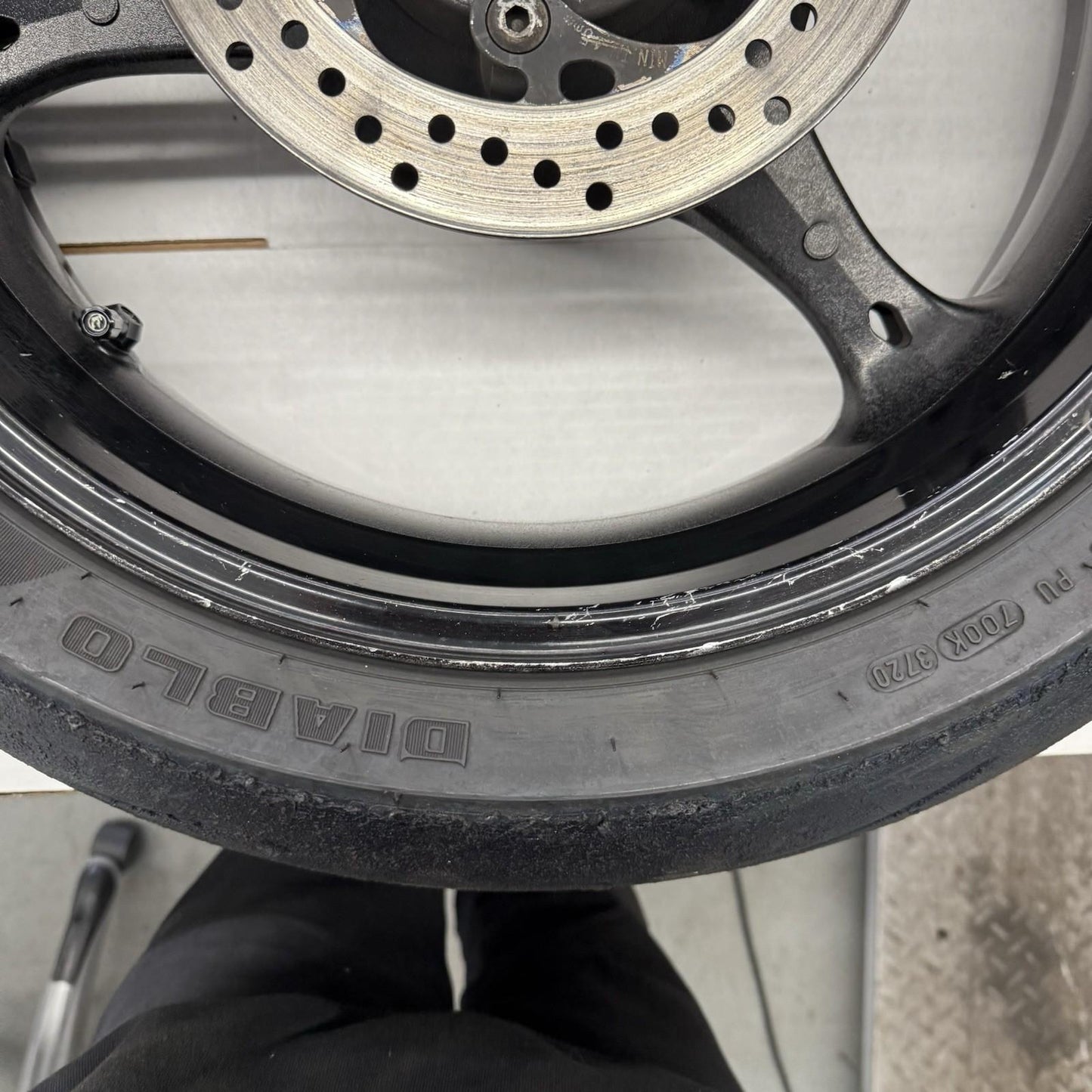 2006 2007 SUZUKI GSXR600 GSXR750 REAR WHEEL REAR RIM BRAKE ROTOR PIRELLI TIRE