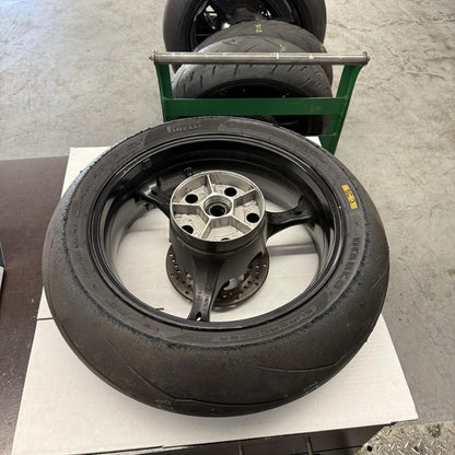 2006 2007 SUZUKI GSXR600 GSXR750 REAR WHEEL REAR RIM BRAKE ROTOR PIRELLI TIRE