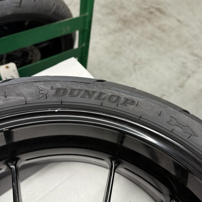 2009 - 2014 BMW S1000RR REAR WHEEL BACK RIM DUNLOP TIRE BLACK STRAIGHT STOCK