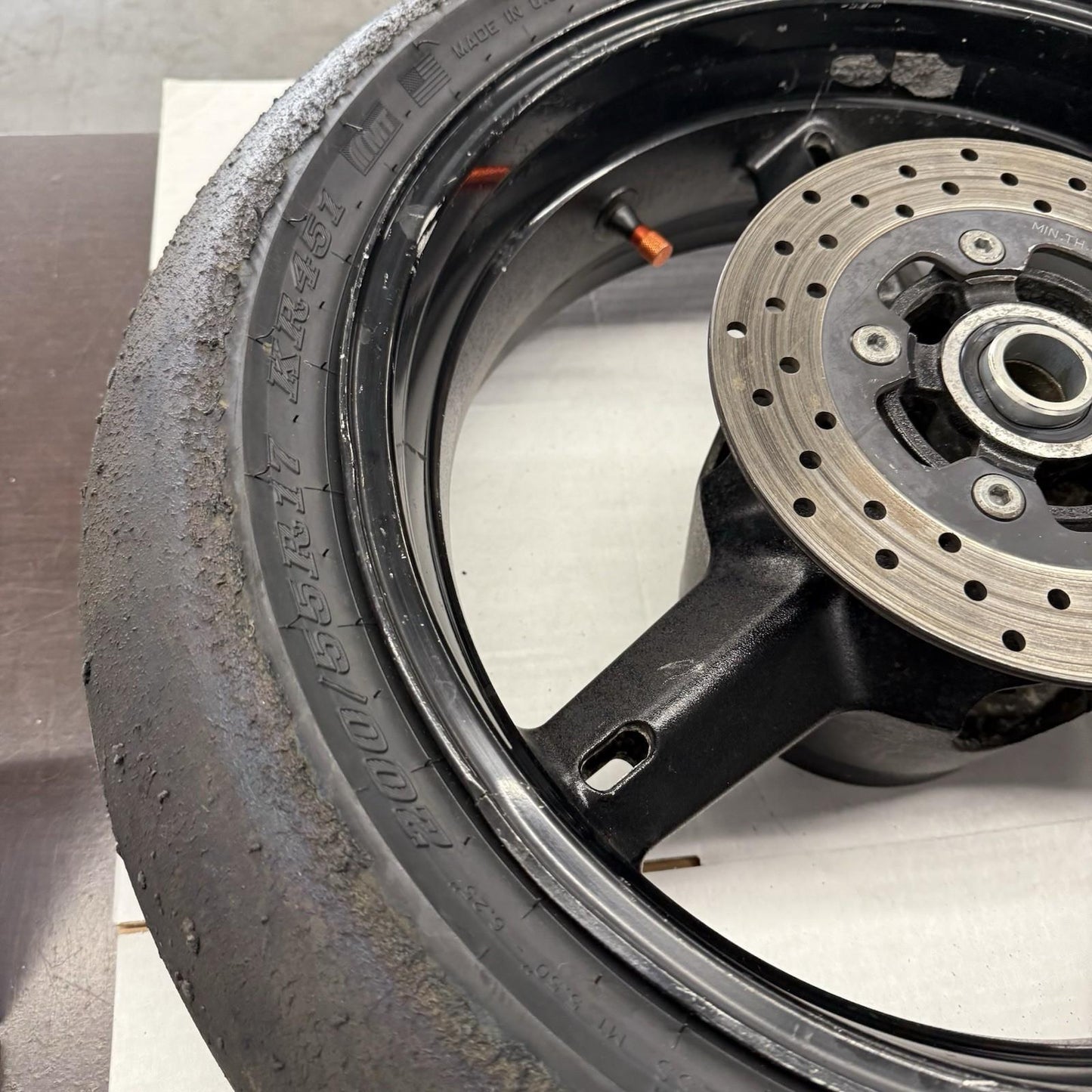 2007 2008 SUZUKI GSXR1000 REAR WHEEL BRAKE ROTOR DUNLOP BLACK RIM TIRE STOCK