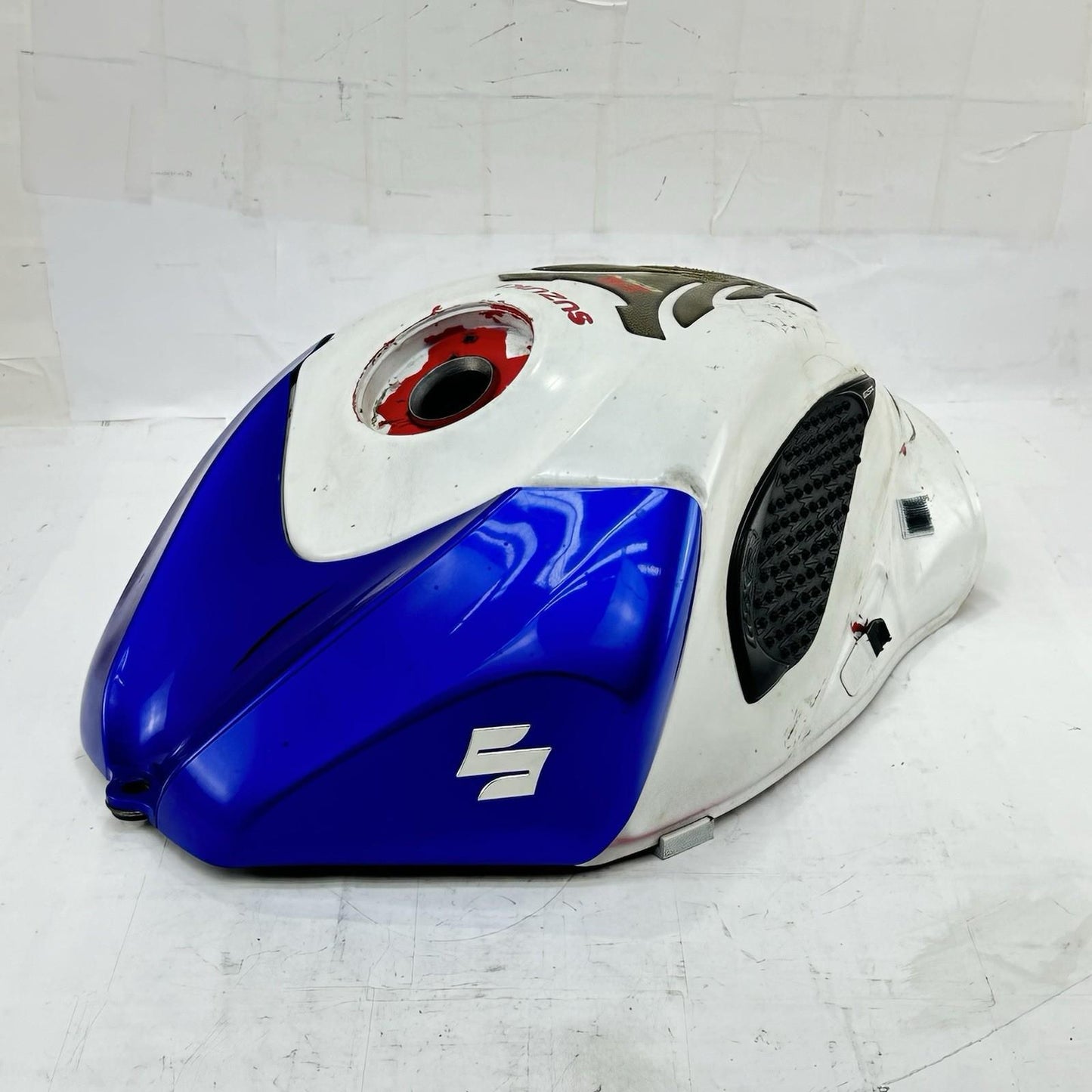 2006 2007 SUZUKI GSXR 600 GSXR 750 FUEL TANK GAS PETROL RESERVOIR WHITE BLUE