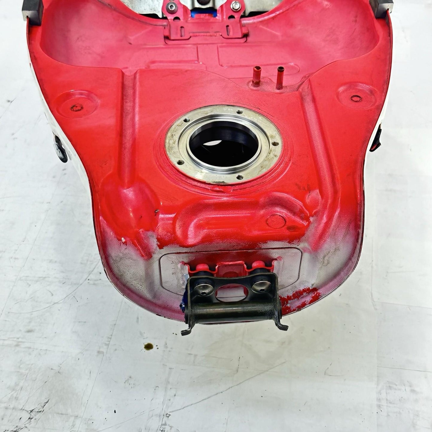 2006 2007 SUZUKI GSXR 600 GSXR 750 FUEL TANK GAS PETROL RESERVOIR WHITE BLUE