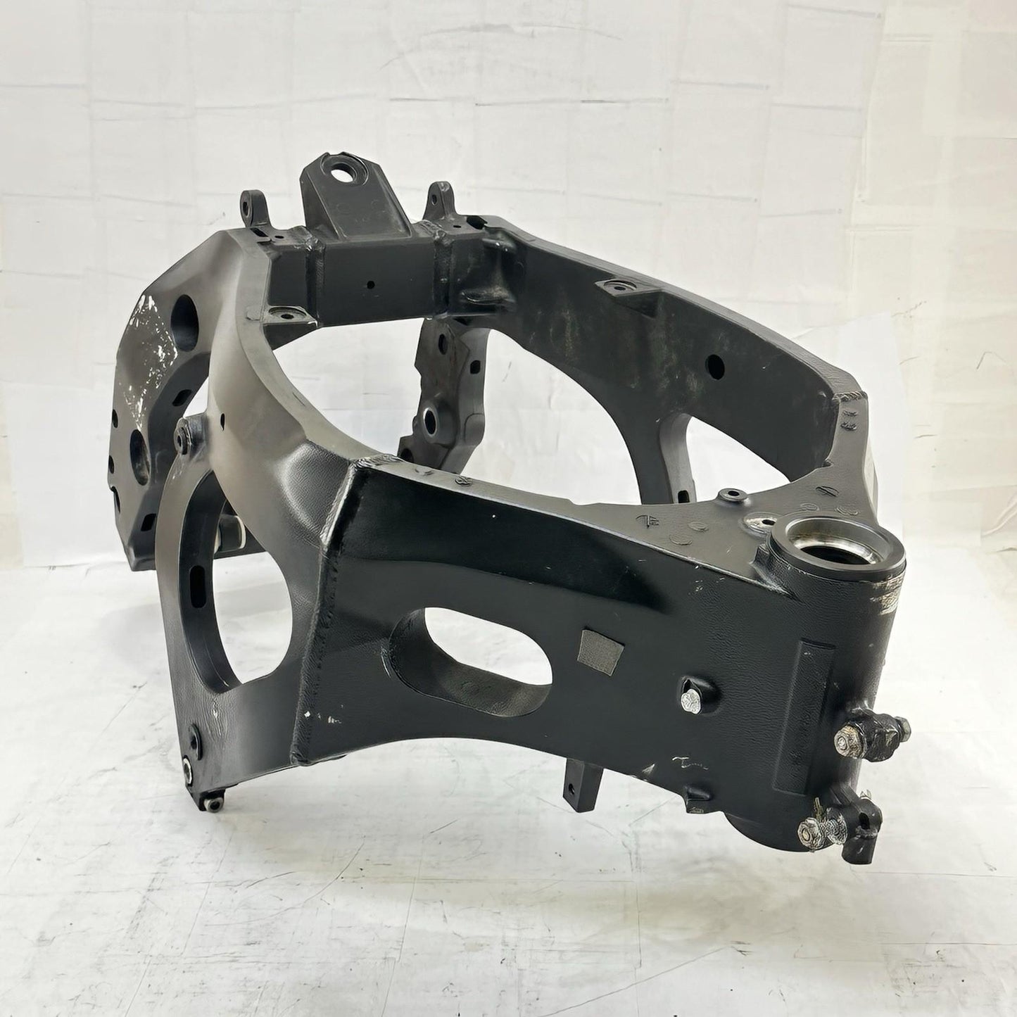 2006 2007 SUZUKI GSXR 600 GSXR 750 MAIN FRAME BODY CHASSIS BLACK STOCK