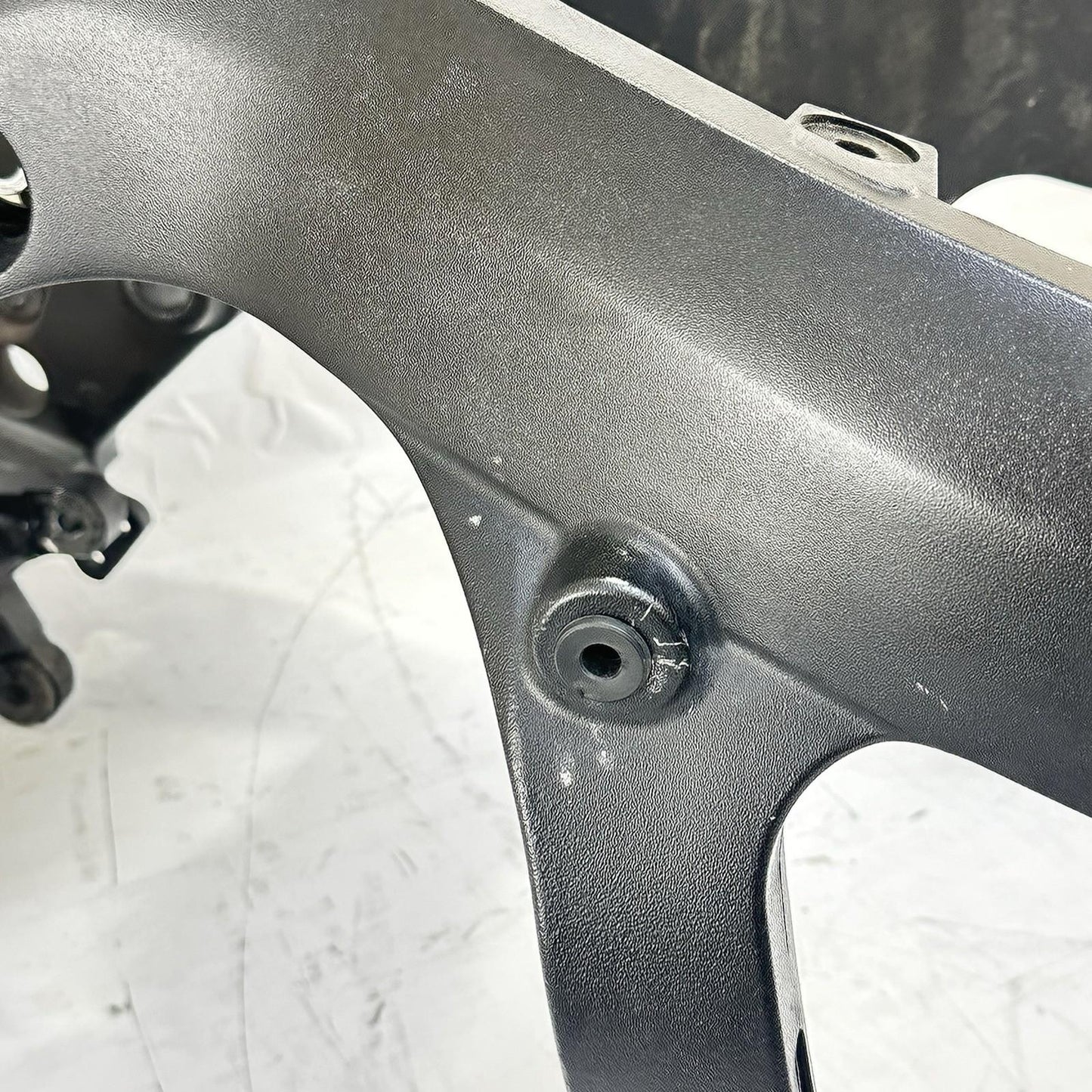 2006 2007 SUZUKI GSXR 600 GSXR 750 MAIN FRAME BODY CHASSIS BLACK STOCK