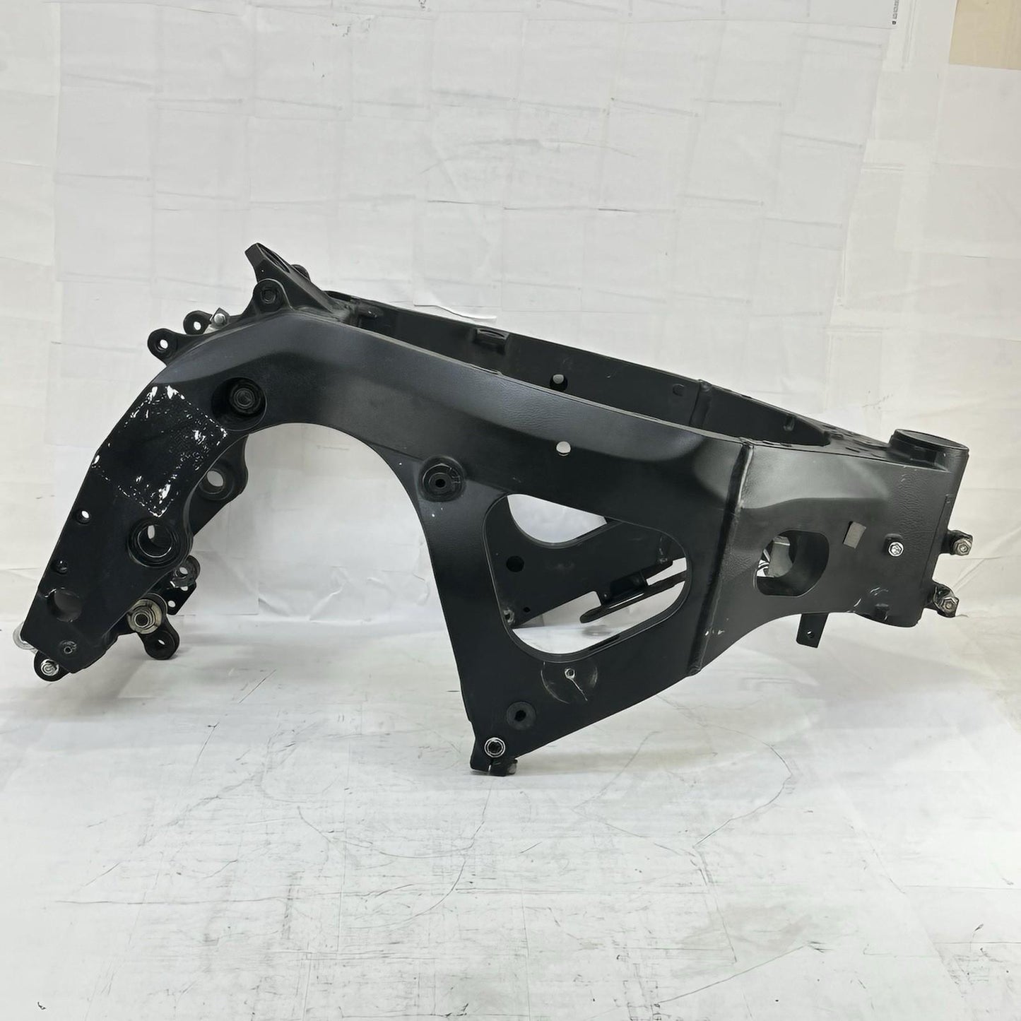 2006 2007 SUZUKI GSXR 600 GSXR 750 MAIN FRAME BODY CHASSIS BLACK STOCK
