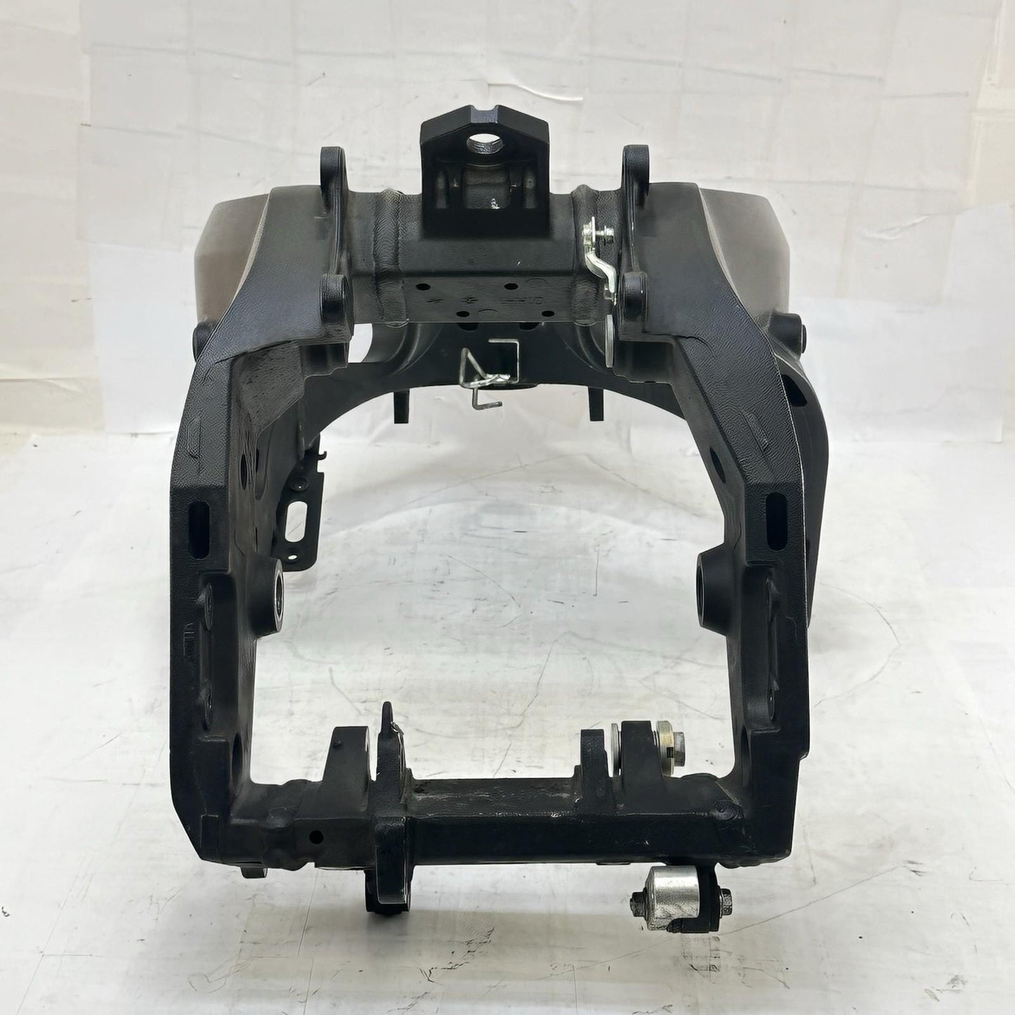 2006 2007 SUZUKI GSXR 600 GSXR 750 MAIN FRAME BODY CHASSIS BLACK STOCK