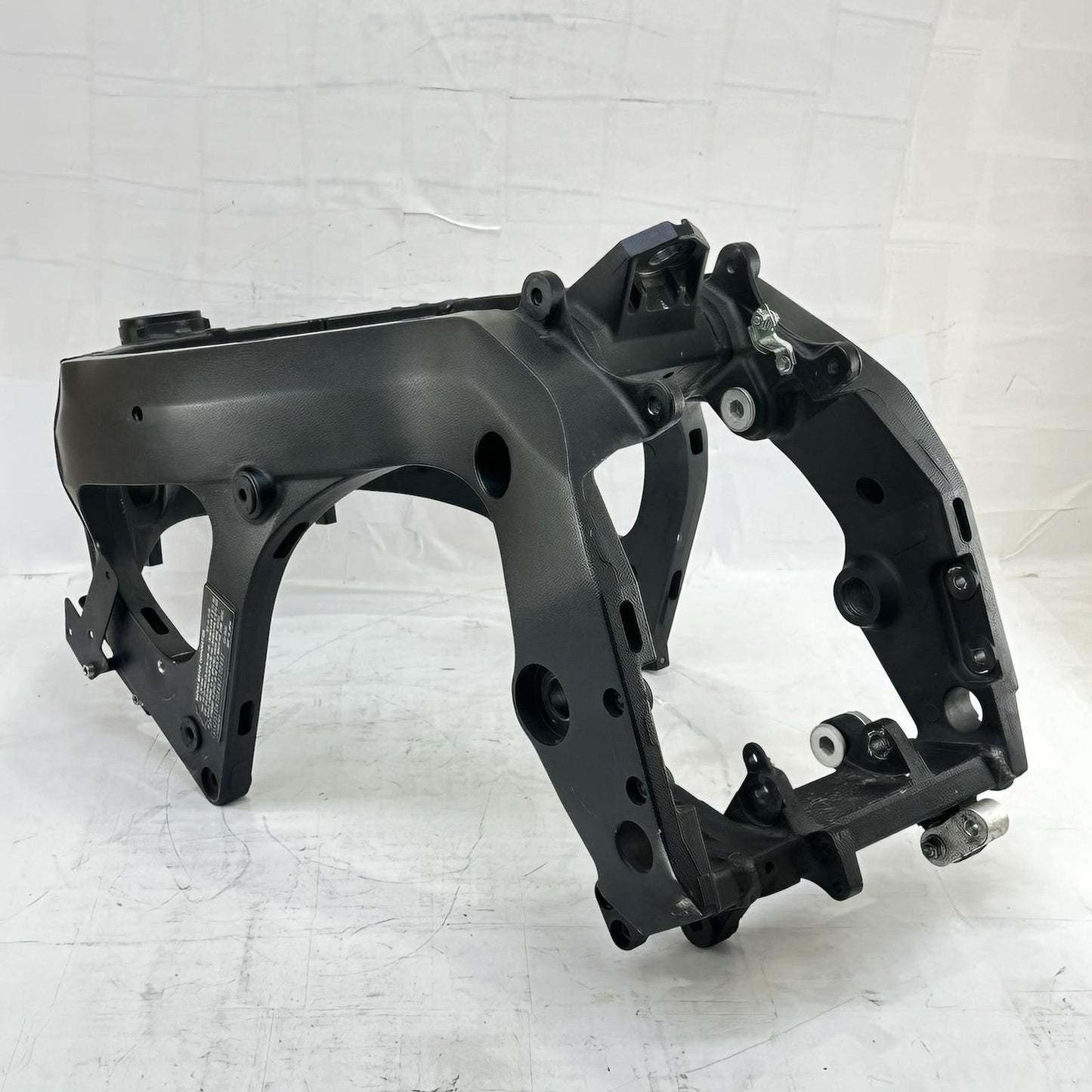 2006 2007 SUZUKI GSXR 600 GSXR 750 MAIN FRAME BODY CHASSIS BLACK STOCK