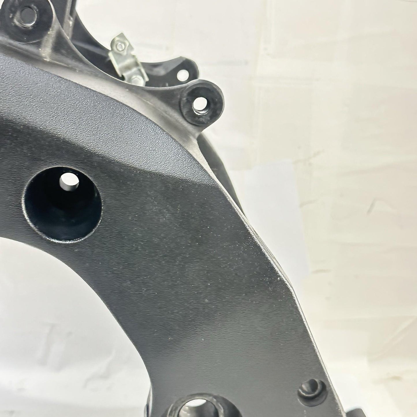 2006 2007 SUZUKI GSXR 600 GSXR 750 MAIN FRAME BODY CHASSIS BLACK STOCK