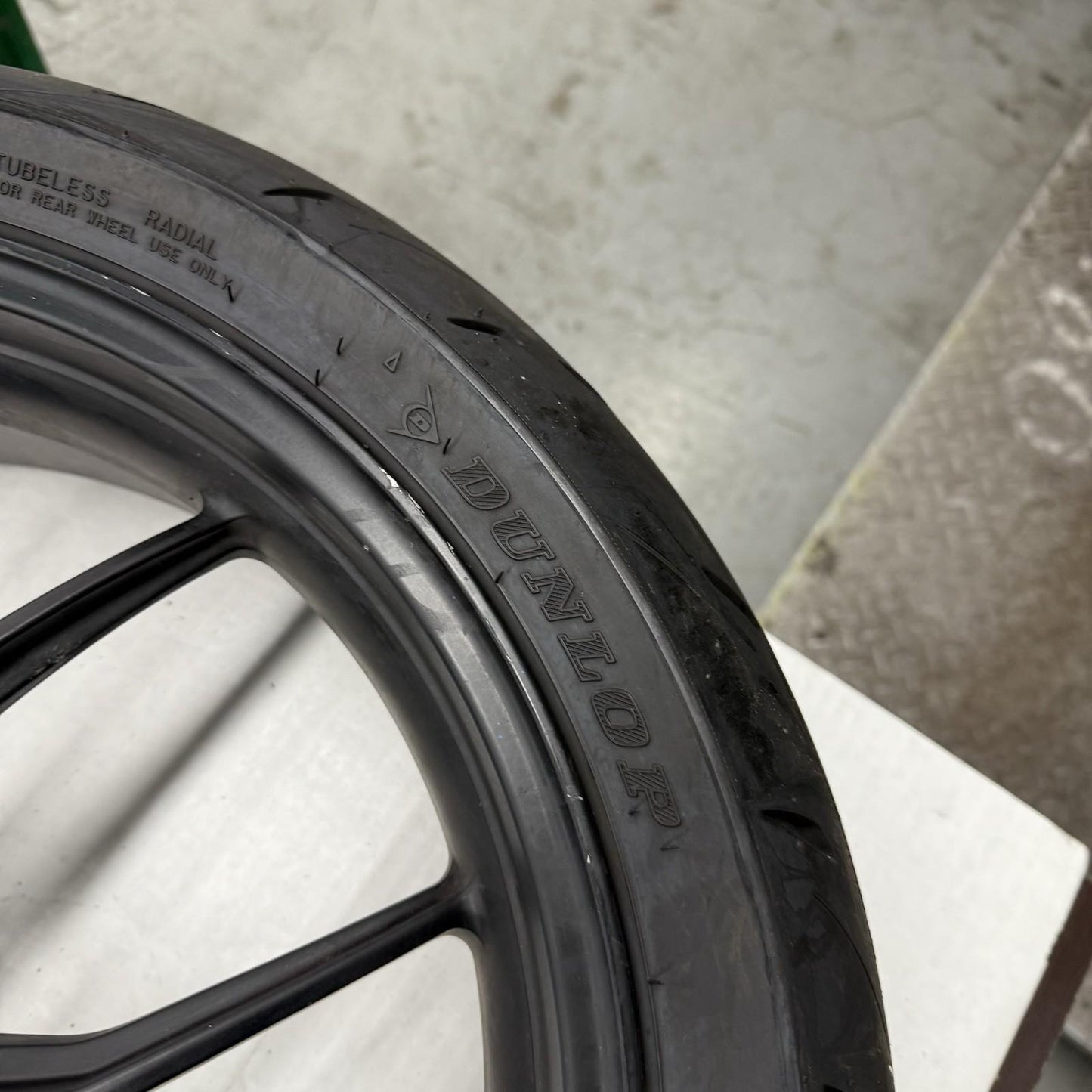 2008 - 2010 DUCATI 848 REAR WHEEL BLACK RIM STRAIGHT DUNLOP TIRE BLACK STOCK