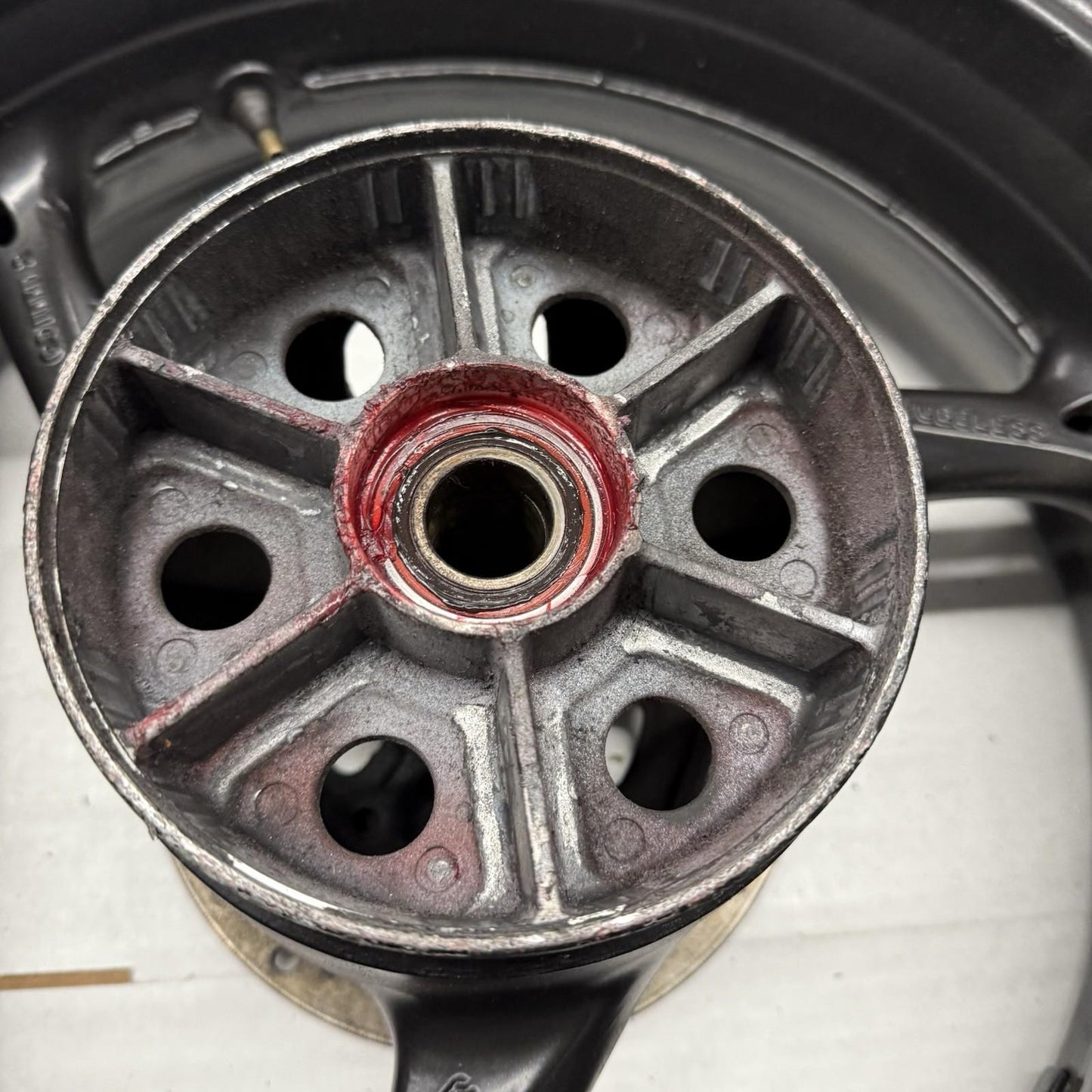 2011 - 2025 SUZUKI GSXR600 GSXR750 REAR WHEEL BACK RIM ROTOR HUB BLACK STOCK