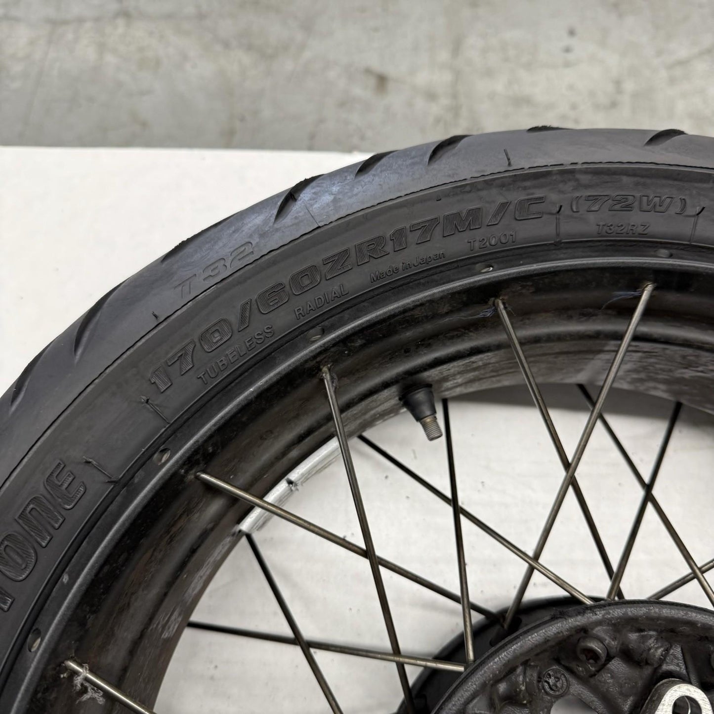 2017 - 2020 BMW R NINE T REAR WHEEL BACK TIRE BRIDGESTONE RIM STOCK STRAIGHT