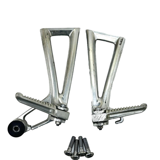 2003 - 2005 YAMAHA YZF R6 PASSENGER PEGS REAR LEG FOOT REST LEFT RIGHT *SCUFFED*